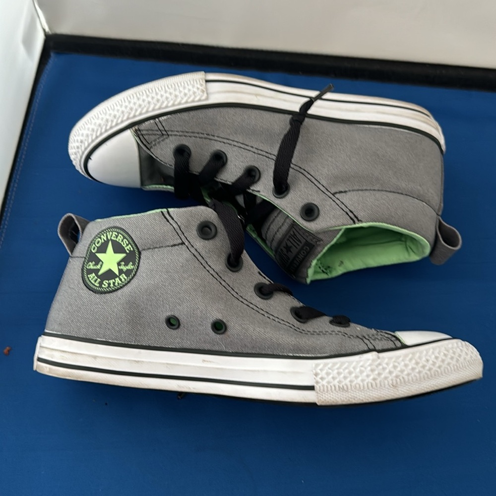 Converse Chuck Taylor All-Star hightops boys size 4 - Picture 4 of 5